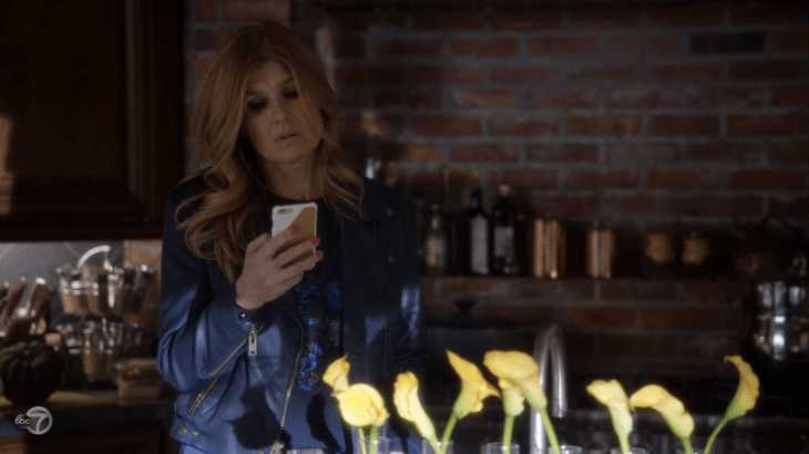 Nashville 409 rayna gets a text